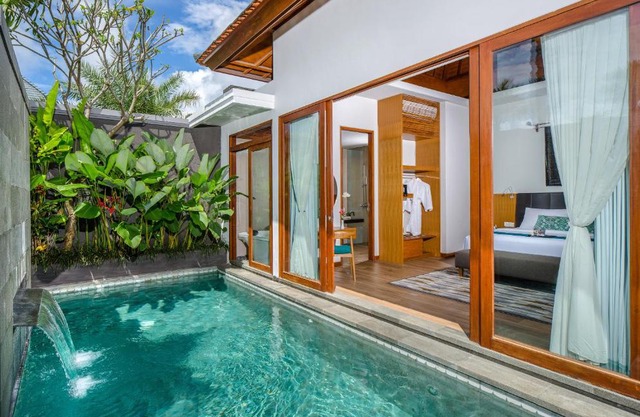 S18 Bali Villas