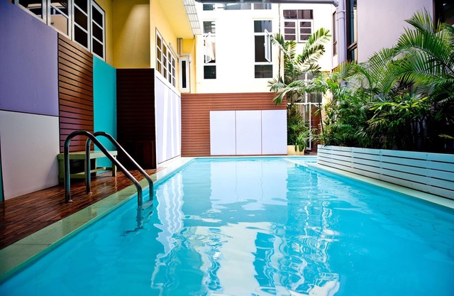 S2 Hotel