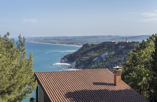 S267 - Sirolo , portion of a single villa surrounded by the greenery of Conero