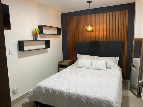 S32 BELLO apartamento con BALCON en laureles estadio