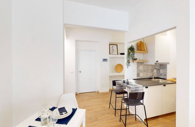 S329 - Sirolo, renovated three-room apartment near the center