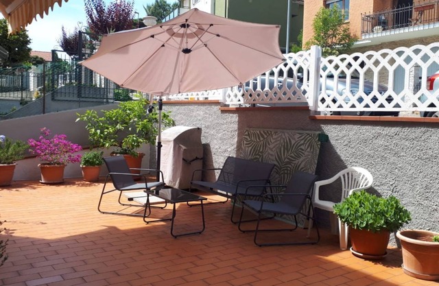 S348 – Sirolo, delightful three-room apartment with outdoor courtyard