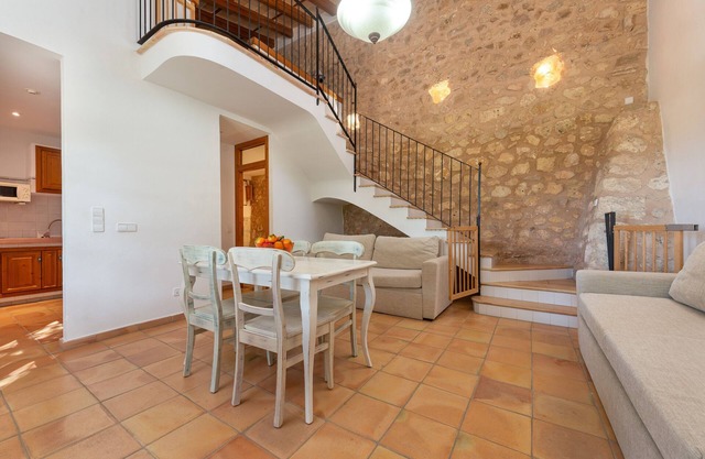 SA FRANQUESA VELLA - DUPLEX - One-bedroom apartments in a beautiful agritourism