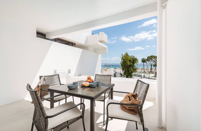 SA NACR - Fantastic and modern apartment with sea views and 50 meters from the beach. Idea