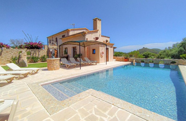 Sa Sinia - Family rural house with pool and mountain views
