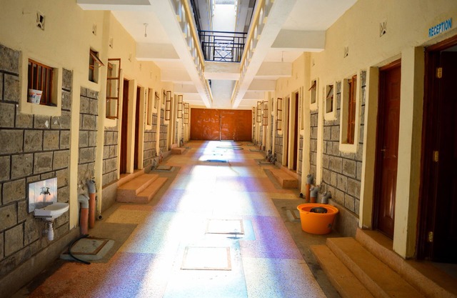 Saboti Hotel
