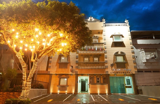 SACHAR LODGING APARTAHOTEL