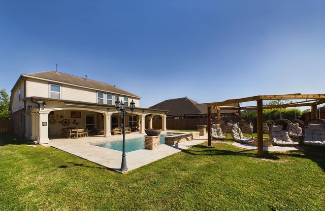 Saddle & Spurs BNB - with heated pool