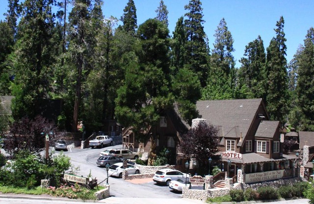 Saddleback Inn at Lake Arrowhead