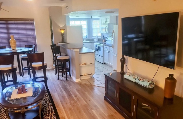 Safari Suite #2302