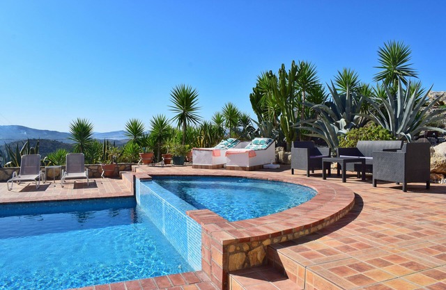 SAFE & SECURE CASA DALI PRIVATE POOL & PATIO AREA.