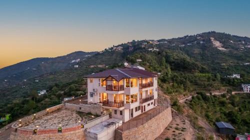 SaffronStays Ridgeview Manor
