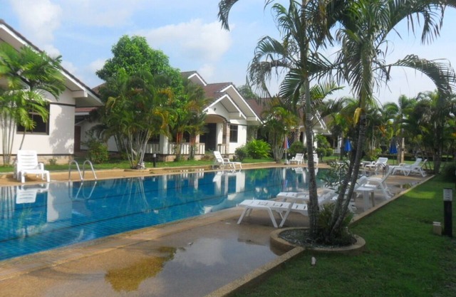 Safir Village 3 bedroom villa near Suan Son Beach