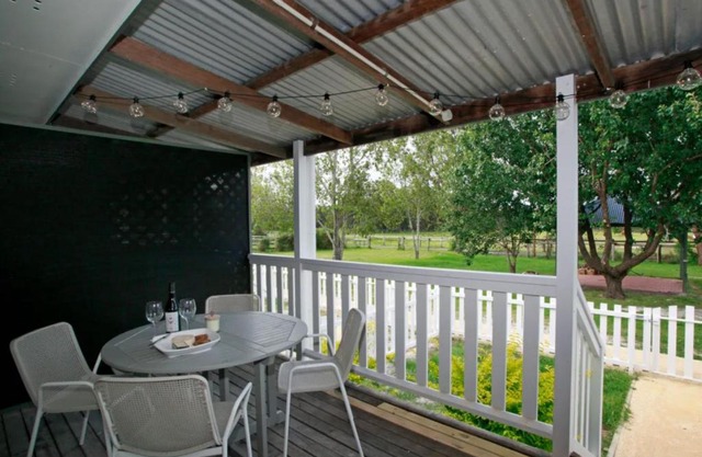 Sahara Trails Cabin 2 WiFi Air Conditioning Horse Riding and much more