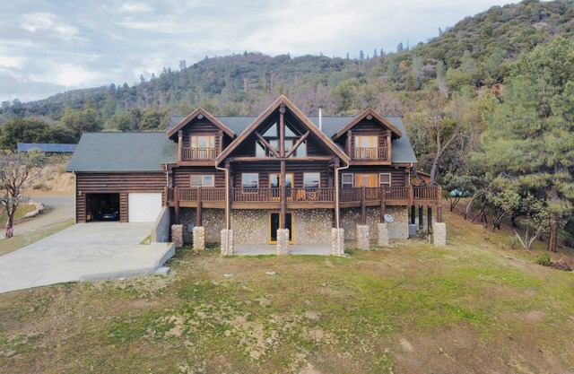 Sahari Lodge- Eco Luxury Estate on 62ac, Gorgeous Pool&Spa, MTN Views, Yosemite