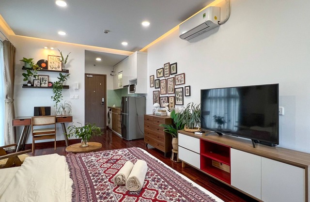 Saigon CBD Apartment free Pool & Gym near Bui Vien