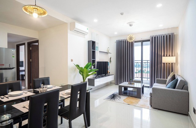 Saigon Royal 2 Bedrooms*FREE POOL&GYM