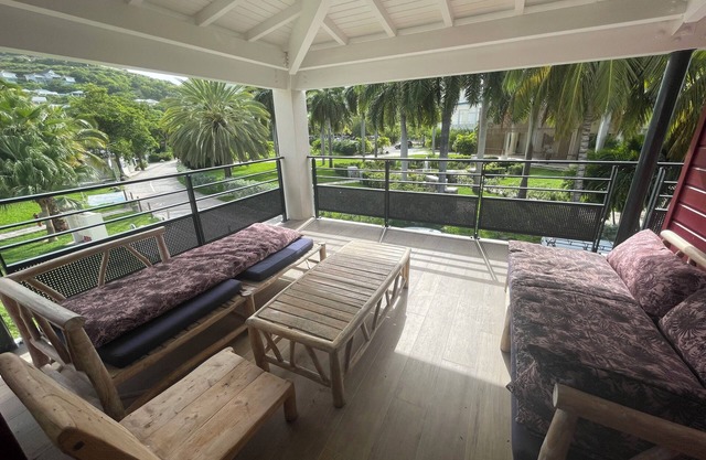 SAINT-MARTIN ANTILLES Beautiful 3-bedroom apartment on Anse Marcel marina