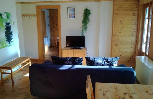 SaintJean/Grimentz: Apartment with balcony and view of the snow-covered 4000s