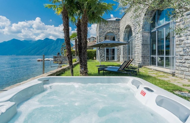 Sala Comacina Villas