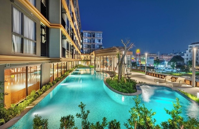 Salaya One Hotel & Service Apartment