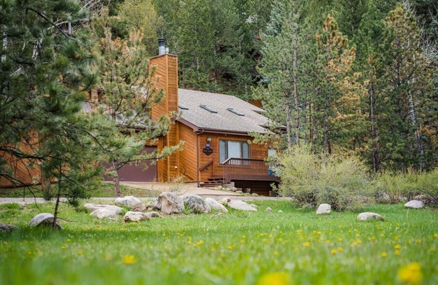 SALE! Loaded! Fireplaces, Pool Table, Nat'l Park