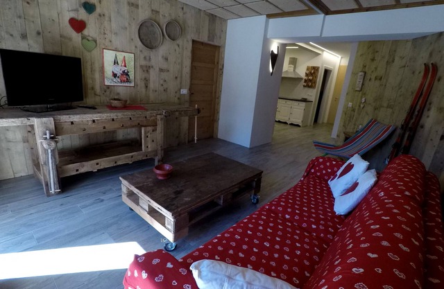 SALIC Bormio center apartment sleeps 6