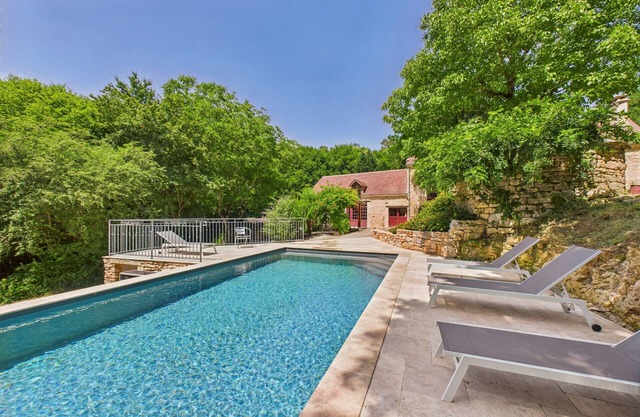 Salignac-Eyvigues, house for 7 with pool
