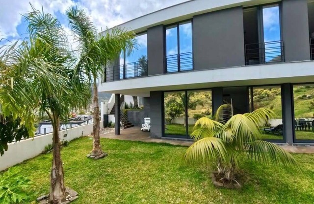 Salt and Pepper House