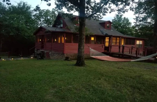 Salt Creek Cabin at Lake Tenkiller