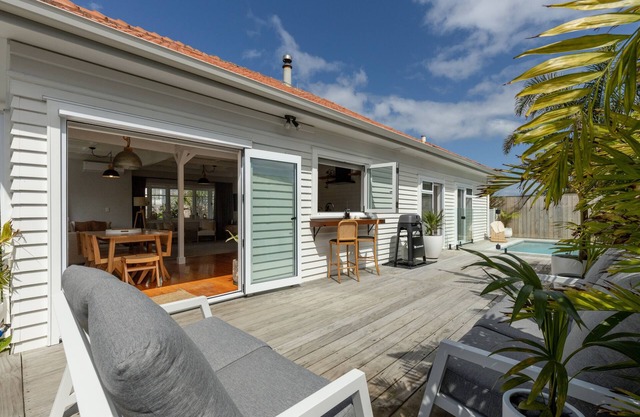 Saltwater Cottage ~ Papamoa Beach ~ Beyonder Holiday Homes
