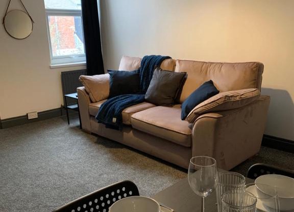 Saltwell St - Delightful 3 Bedroom free parking free wifi