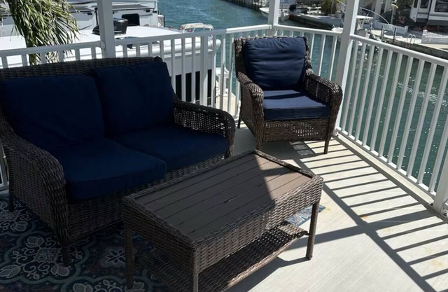 Salty Breezes 285nCharming 2-bedroom house in pleasant Cudjoe Key with WiFi, AC