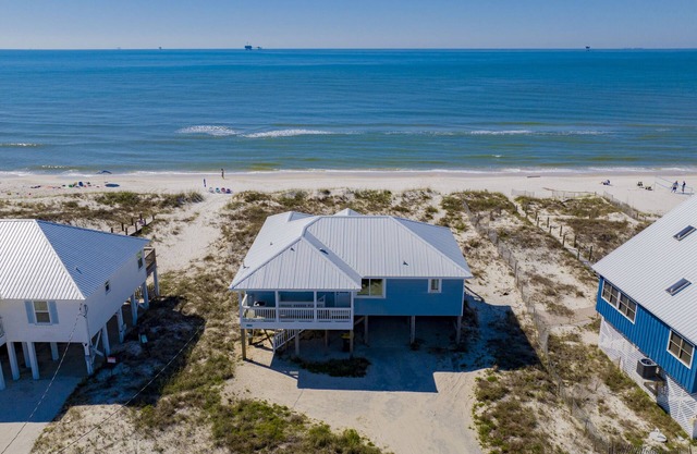 Salty Charm - Charming Beachfront Cottage, Pet Friendly, Amazing Gulf Views!