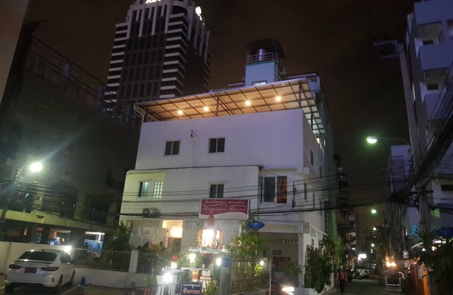 Sam's Place
