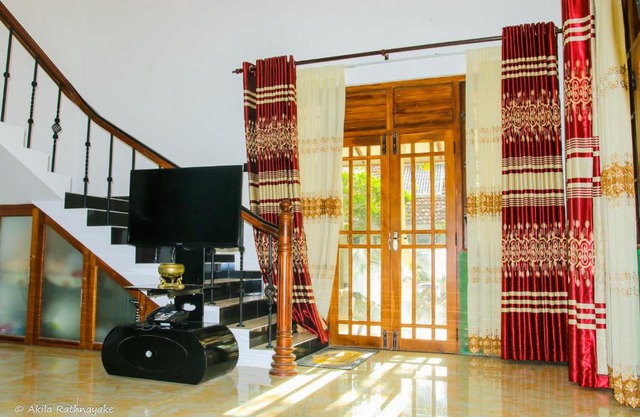Saman Villa