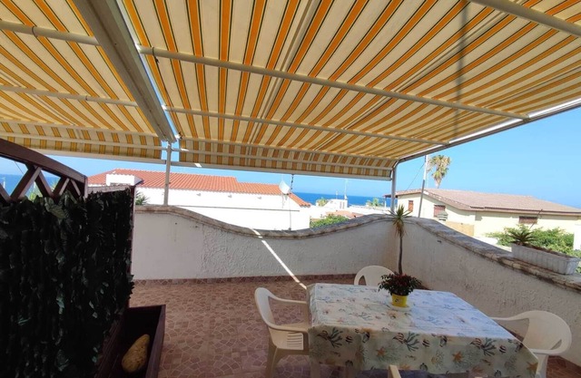 SAMSARA MARE "SOLE" panoramic veranda in residential area, 100 m from the sea.