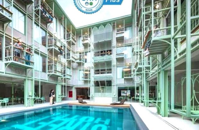 Samsen Street Hotel