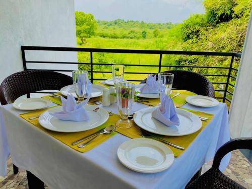 Samudra resort polonaruwa Road