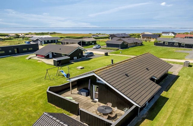 "Samuil" - 300m to the inlet by Interhome
