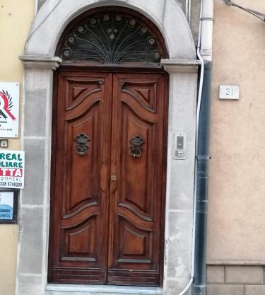 San Caloiru Home