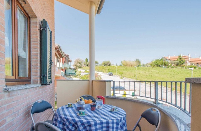 San Costanzo with its hamlet of Cerasa is a small village on the hills above Fano, immersed in the b