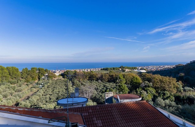 San Silvestro - Bright Home with Private Parking!