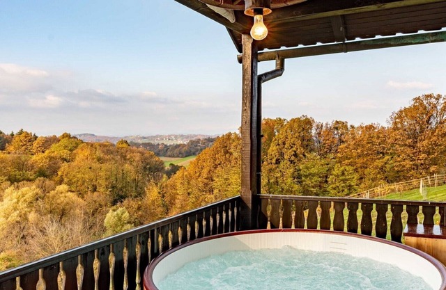San Vinogradara - One Bedroom Holiday Home with Hot Tube