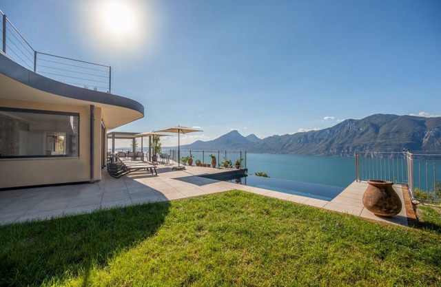 San Zeno - Three Bedroom Villa, Sleeps 8