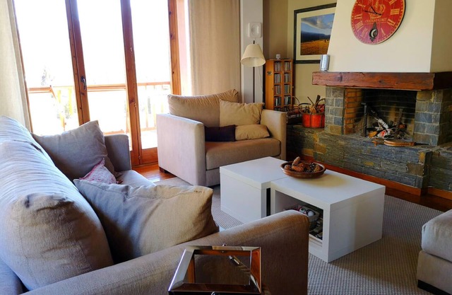 SANAVASTRE I - Three Bedroom Apartment, Sleeps 6