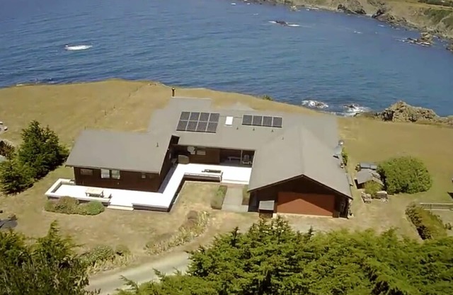 Sanctuary By the Sea-Dramatic Oceanfront with Hot Tub