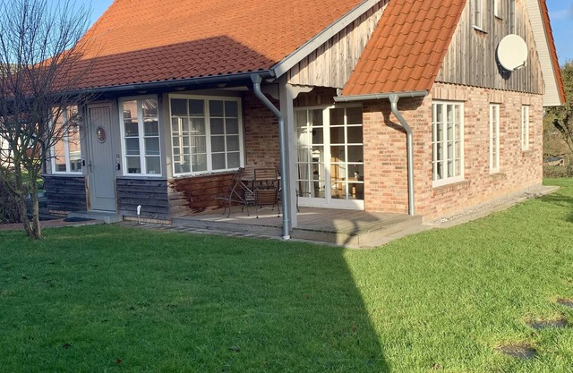 Sandcastle apartment, 10 minutes from the natural beach