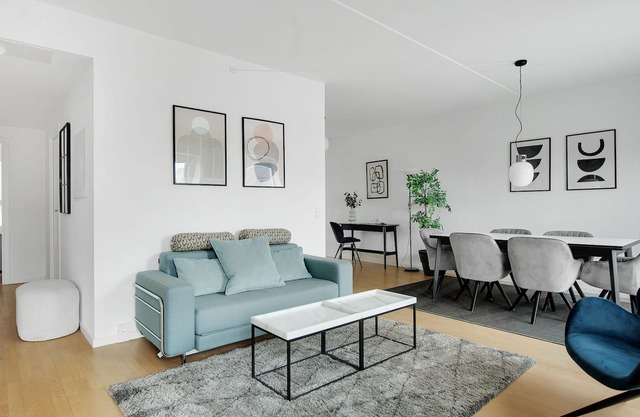 Sanders Arena - Smart 3-Bdr. Apt. Close to Metro