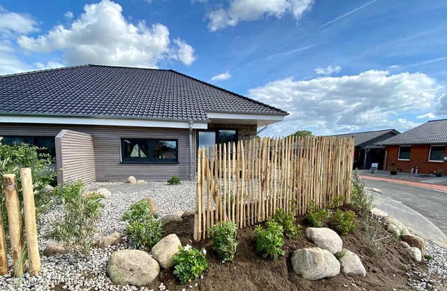 Sandpiper - ground floor, shower room, guest WC, terrace, garden furniture, parking space